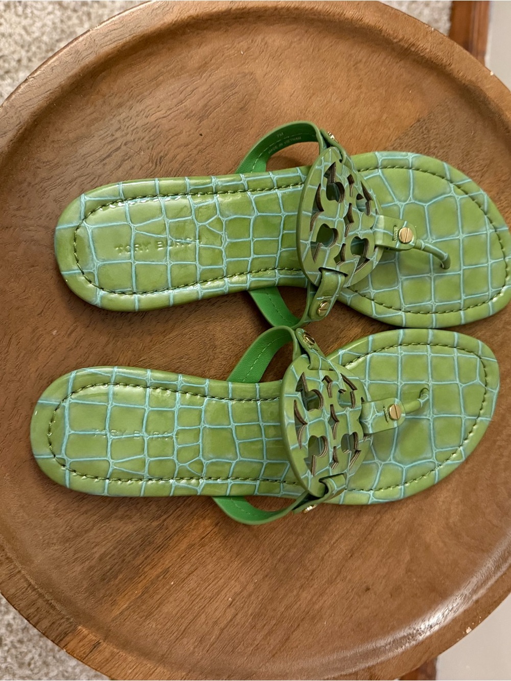 Tory Burch Miller Sandals Green Croc Embossed Leather Sz 7 💚🐊